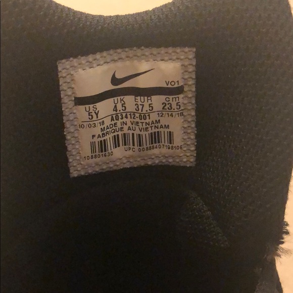 Nike Kyrie Flytrap Running shoes - Picture 4 of 4